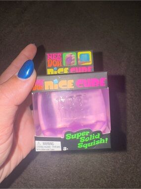 NeeDoh Nice Cube Purple Super Solid Squish